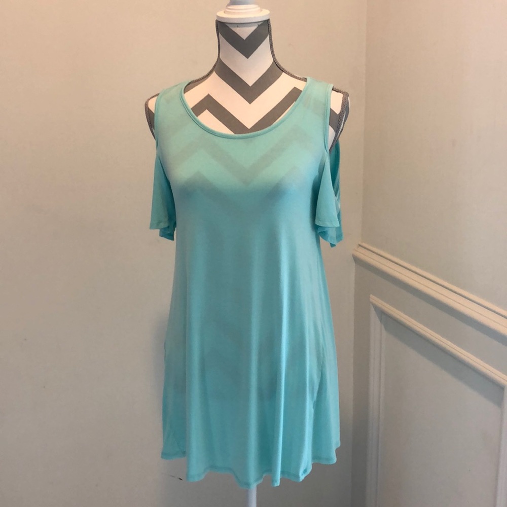 Reb & J. Women's Cold Shoulder Top Mint Aqua Green Short Sleeve Cutout Size S/M